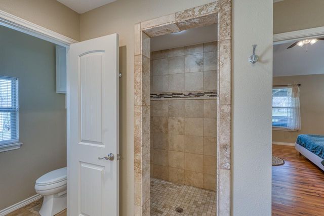 109 Pecan Orchard LN, Marble Falls, TX 78654