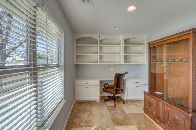 109 Pecan Orchard LN, Marble Falls, TX 78654