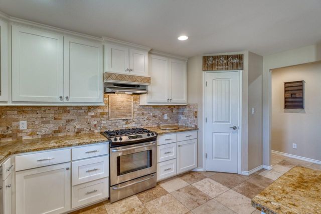 109 Pecan Orchard LN, Marble Falls, TX 78654