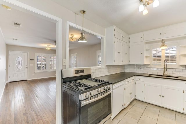 318 NW Loop 230 Highway, Smithville, TX 78957