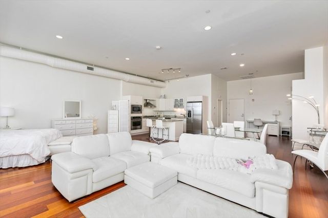10 Ocean Ave 211, Revere, MA 02151
