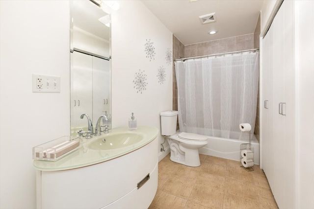 10 Ocean Ave 211, Revere, MA 02151