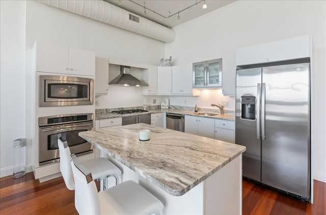 10 Ocean Ave 211, Revere, MA 02151