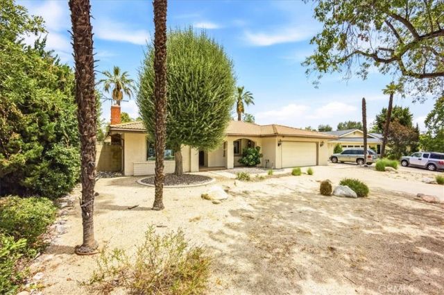 929 W Pinto Court, Upland, CA 91786