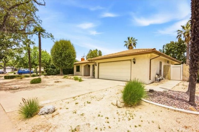 929 W Pinto Court, Upland, CA 91786