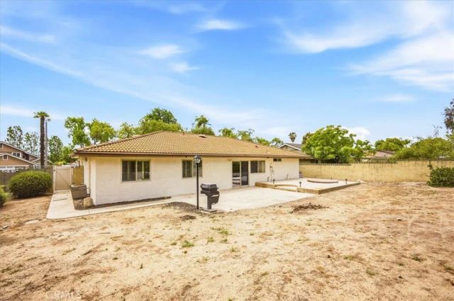 929 W Pinto Court, Upland, CA 91786