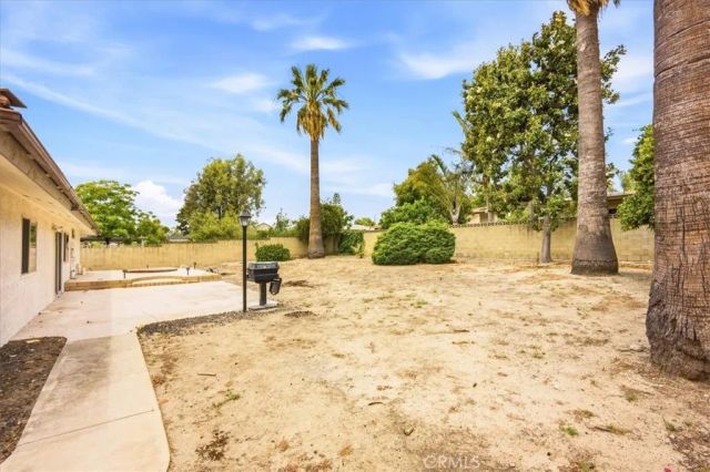 929 W Pinto Court, Upland, CA 91786