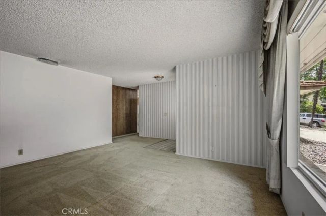 929 W Pinto Court, Upland, CA 91786