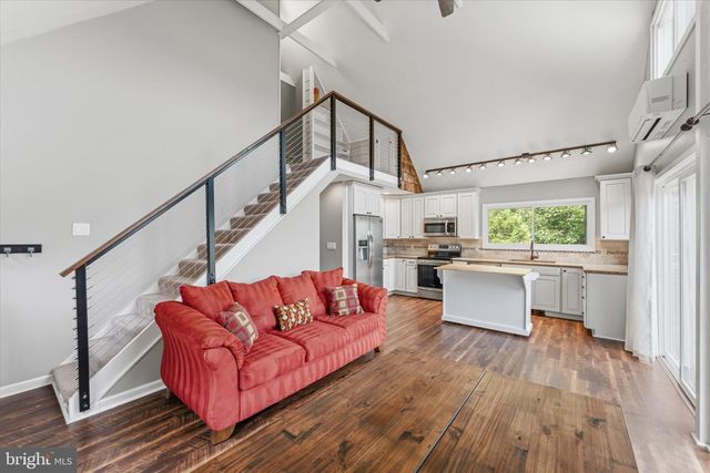 1311 HEPNER RD, Mount Jackson, VA 22842