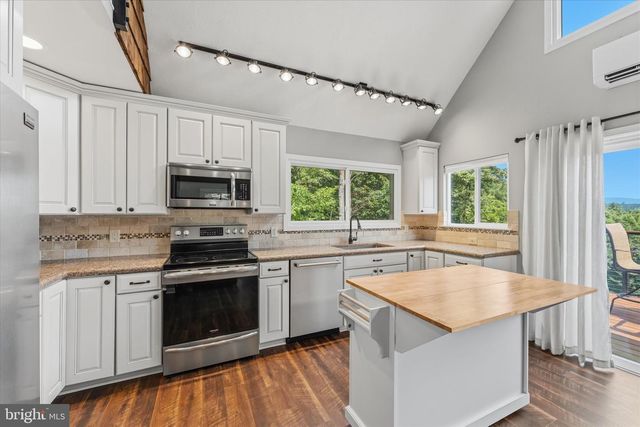 1311 HEPNER RD, Mount Jackson, VA 22842