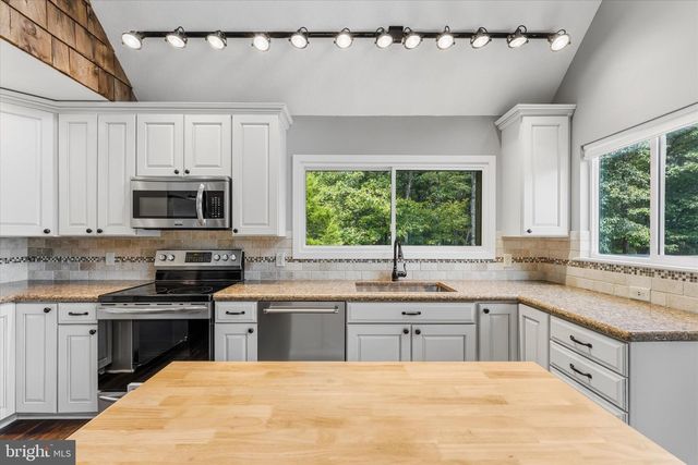1311 HEPNER RD, Mount Jackson, VA 22842