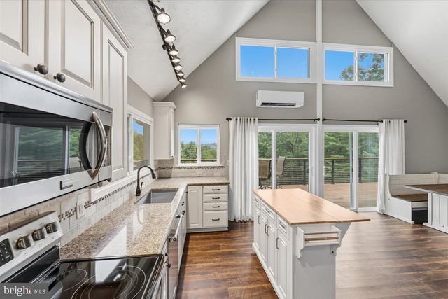 1311 HEPNER RD, Mount Jackson, VA 22842
