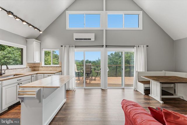 1311 HEPNER RD, Mount Jackson, VA 22842
