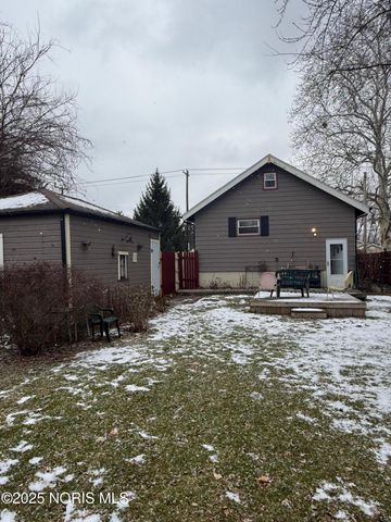 1911 N Holland Sylvania Road, Toledo, OH 43615