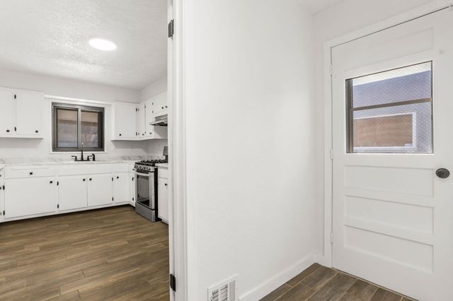 3504 Westerfeld Drive NE, Albuquerque, NM 87111