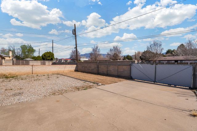 3504 Westerfeld Drive NE, Albuquerque, NM 87111