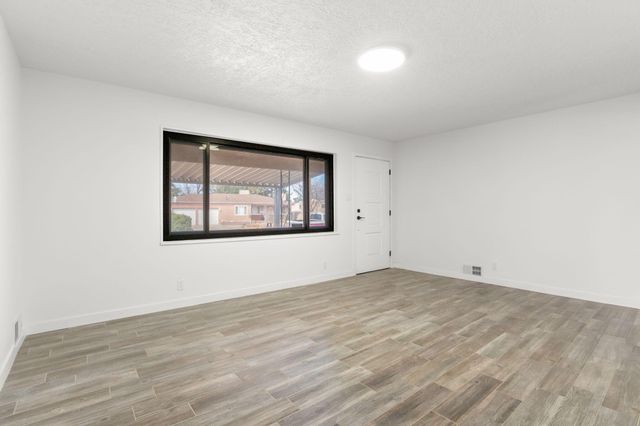 3504 Westerfeld Drive NE, Albuquerque, NM 87111