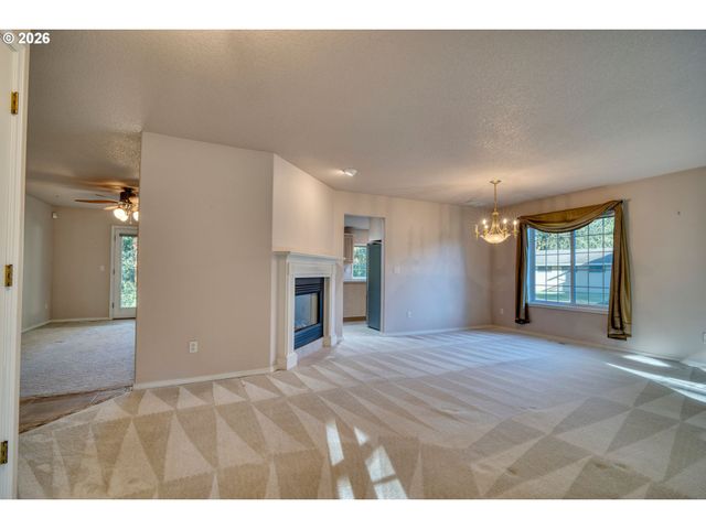 105 MADRONA Ct, St Helens, OR 97051