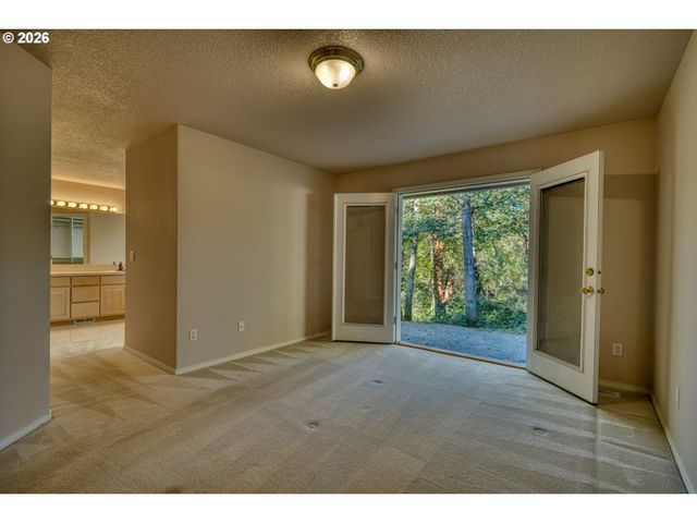 105 MADRONA Ct, St Helens, OR 97051