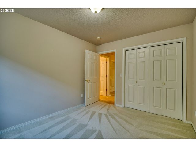 105 MADRONA Ct, St Helens, OR 97051