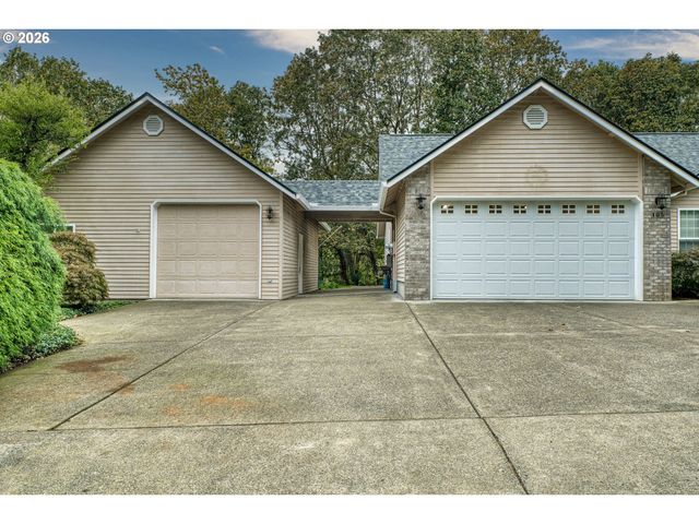 105 MADRONA Ct, St Helens, OR 97051