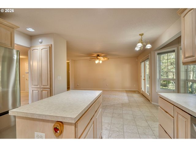 105 MADRONA Ct, St Helens, OR 97051