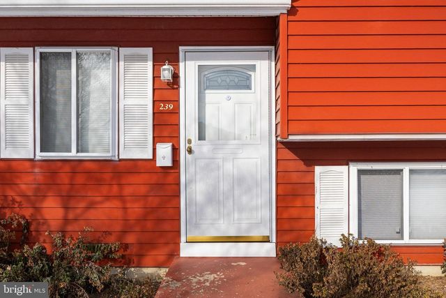 239 COLLEGE DR, Pemberton, NJ 08068