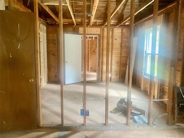 1032 N Horsepound Road, Carmel, NY 10512