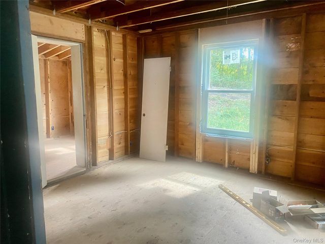 1032 N Horsepound Road, Carmel, NY 10512