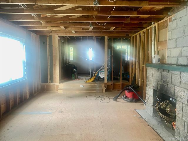 1032 N Horsepound Road, Carmel, NY 10512