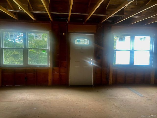 1032 N Horsepound Road, Carmel, NY 10512