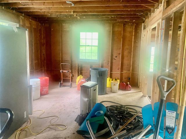 1032 N Horsepound Road, Carmel, NY 10512