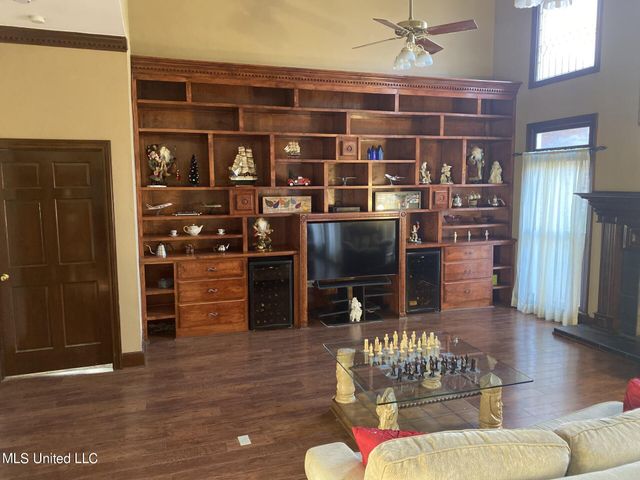 9144 Valley Grove Lane, Southaven, MS 38672