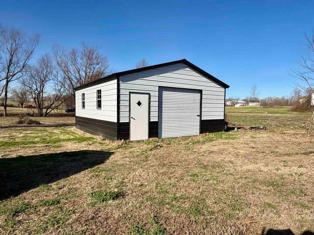 2401 DETROIT RD, Burlison, TN 38015