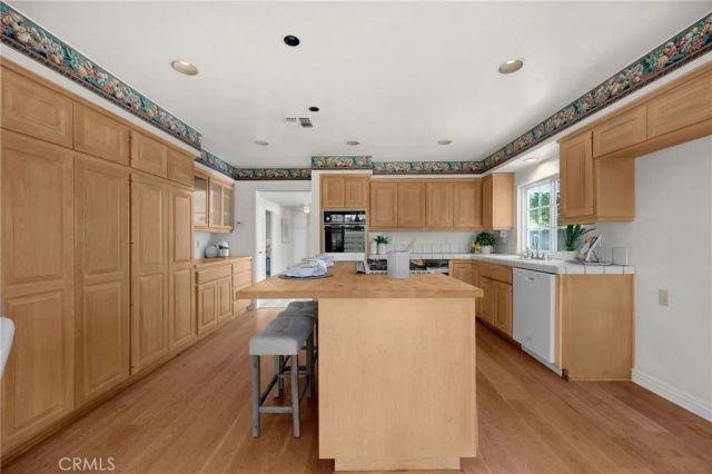 13851 Malena, Tustin, CA 92780