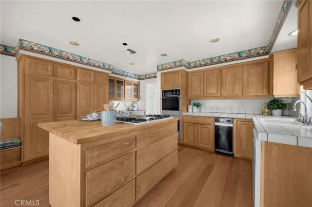 13851 Malena, Tustin, CA 92780