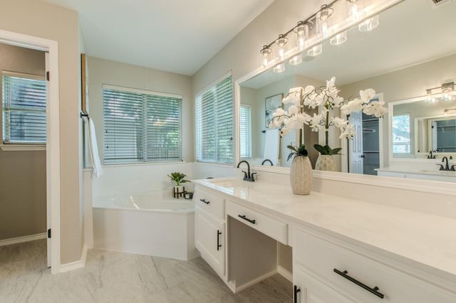 3988 Lord Byron CIR, Round Rock, TX 78664