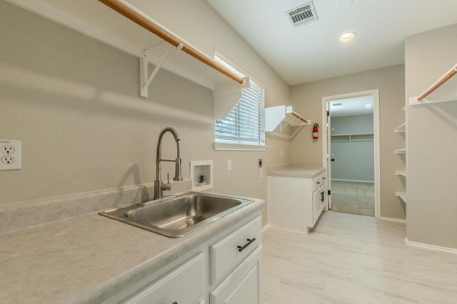 3988 Lord Byron CIR, Round Rock, TX 78664