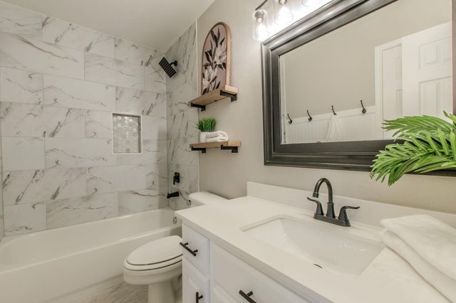 3988 Lord Byron CIR, Round Rock, TX 78664