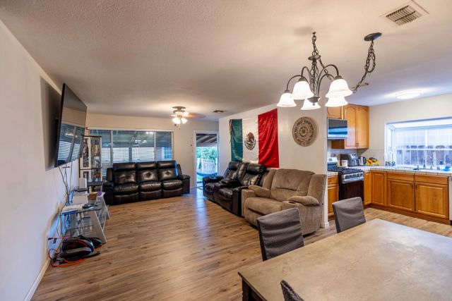 589 San Gabriel Ct, Manteca, CA 95336