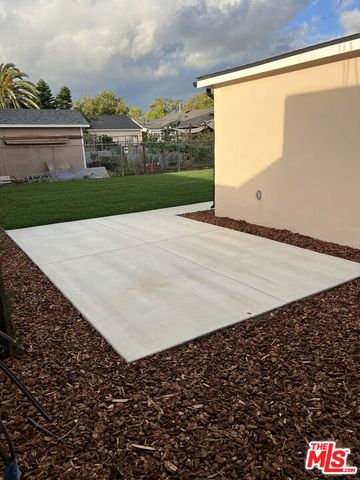 15605 S Berendo Avenue, Gardena, CA 90247