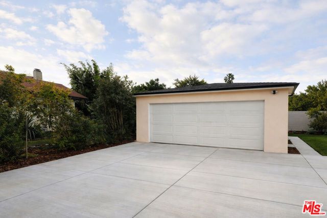 15605 S Berendo Avenue, Gardena, CA 90247