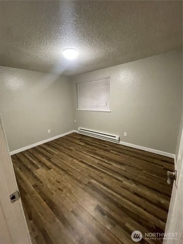 28921 S 28th Place, Federal Way, WA 98003