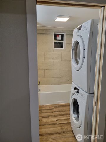 28921 S 28th Place, Federal Way, WA 98003