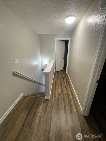 28921 S 28th Place, Federal Way, WA 98003