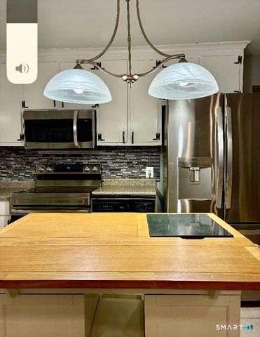 53 Hamden Avenue, Waterbury, CT 06704