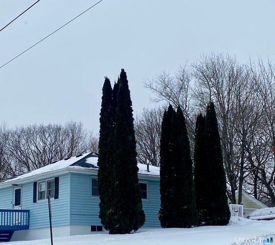 53 Hamden Avenue, Waterbury, CT 06704