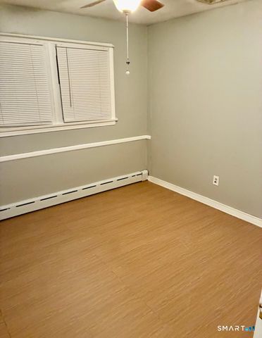 53 Hamden Avenue, Waterbury, CT 06704