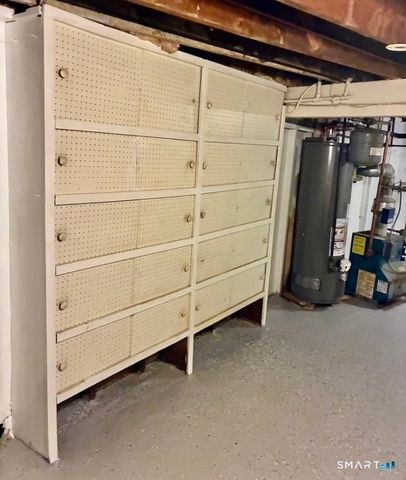 53 Hamden Avenue, Waterbury, CT 06704