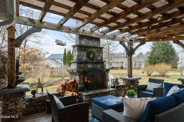 7 Royal Henley Court, Saratoga Springs, Outside, NY 12866